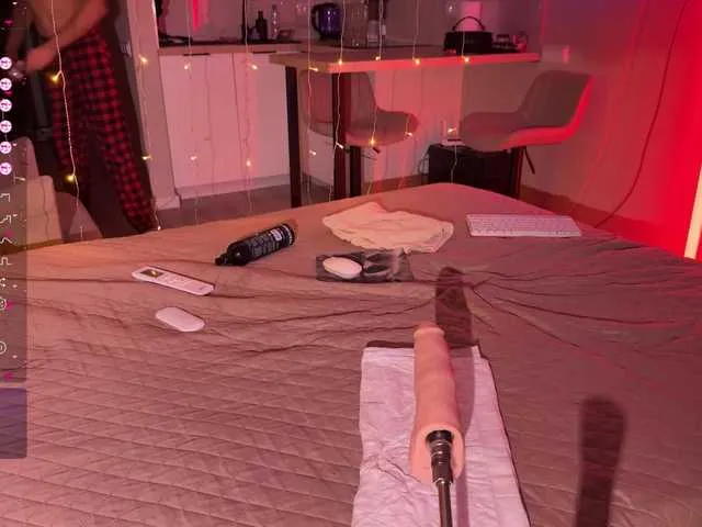 Live sex webcam photo for WaltEnjoy #292679914