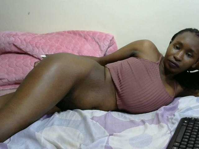 Live sex webcam photo for Wambo9731 #276693209