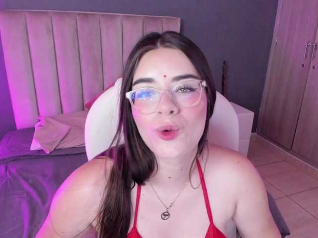 Live sex webcam photo for Wanda-Olsenn #277335040