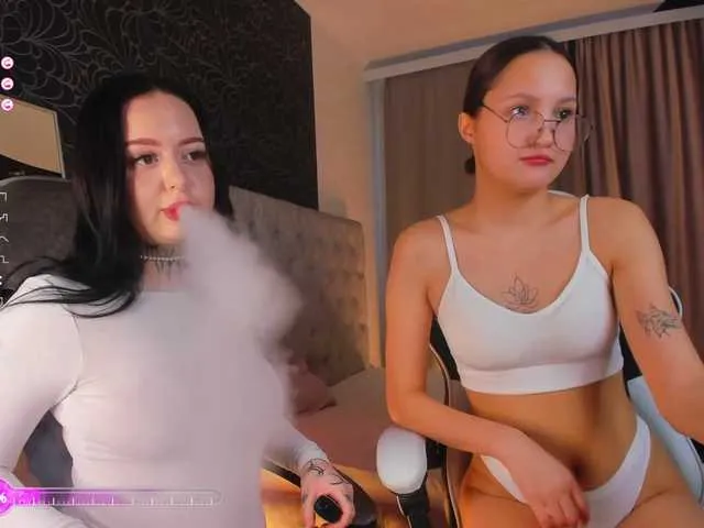 Live sex webcam photo for WartornYaws #277228316