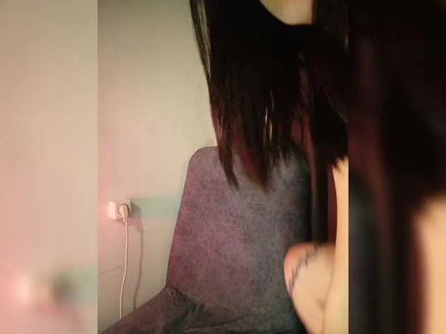 Live sex webcam photo for WeQueen- #291682981