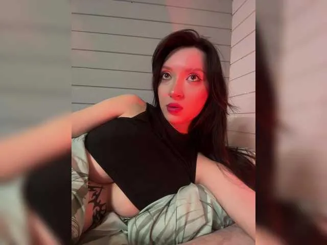 Live sex webcam photo for WeQueen- #294143551