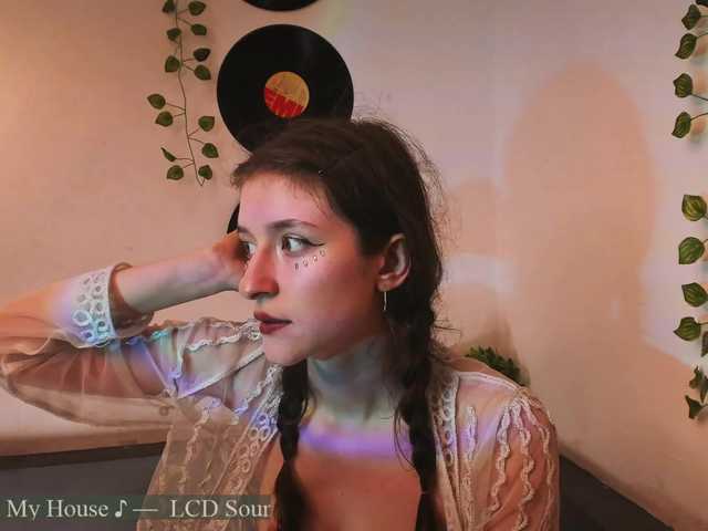 Live sex webcam photo for WebCora #276118932