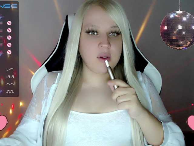 Live sex webcam photo for WebCrazySlut #274817040