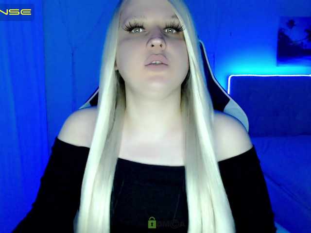 Live sex webcam photo for WebCrazySlut #275518532