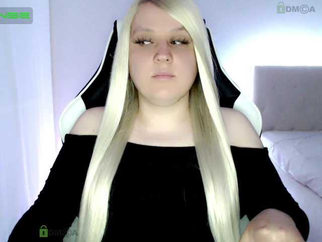 Live sex webcam photo for WebCrazySlut #275621446