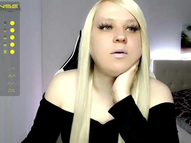 Live sex webcam photo for WebCrazySlut #275690953