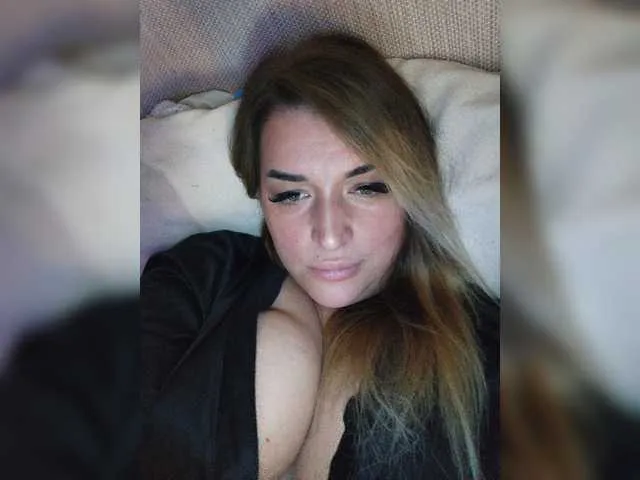 Live sex webcam photo for Wennice #271693410