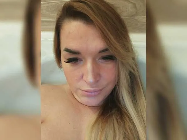 Live sex webcam photo for Wennice #272313711