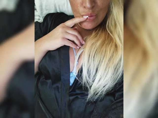 Live sex webcam photo for Wennice #274123159