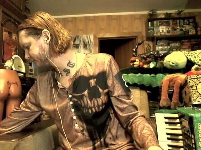 Live sex webcam photo for WestSic #283002752