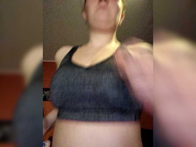 Live sex webcam photo for Wetgerman2 #272736264