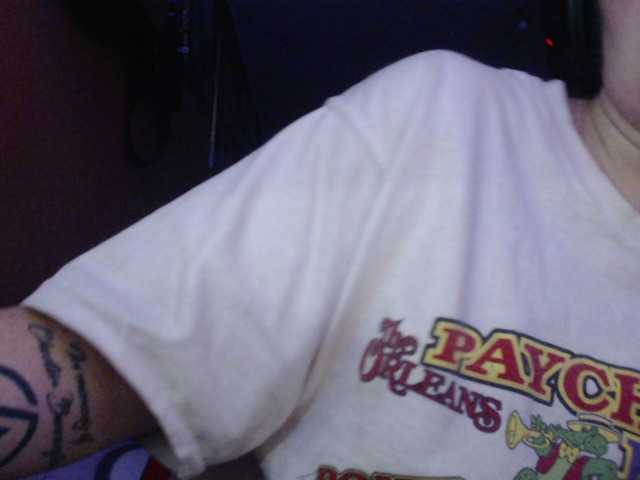 Live sex webcam photo for Wetgerman2 #272795583