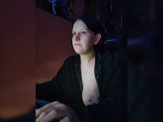 Live sex webcam photo for Wetgerman2 #273630360