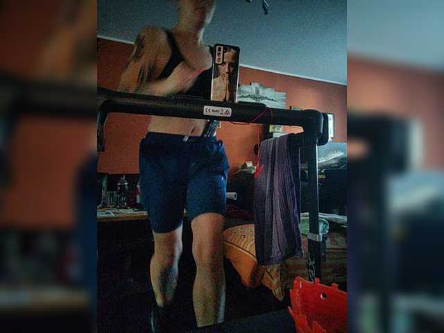 Live sex webcam photo for Wetgerman2 #273696872