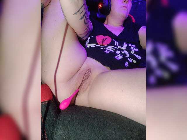 Live sex webcam photo for Wetgerman2 #274007516