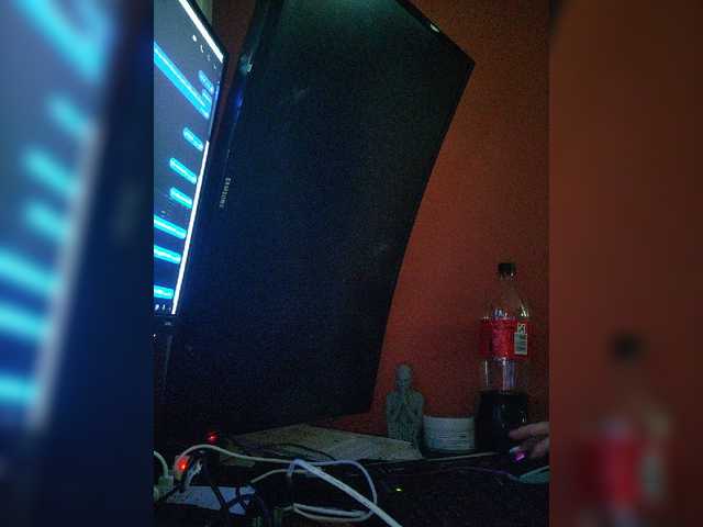 Live sex webcam photo for Wetgerman2 #274543277