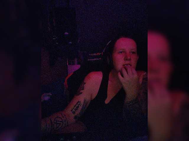 Live sex webcam photo for Wetgerman2 #276039925