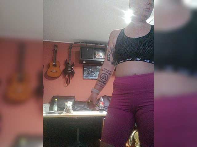 Live sex webcam photo for Wetgerman2 #276452390