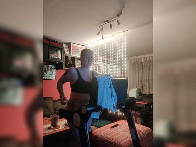 Live sex webcam photo for Wetgerman2 #276600611