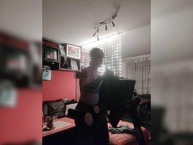 Live sex webcam photo for Wetgerman2 #276655038