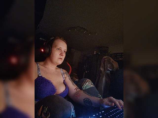 Live sex webcam photo for Wetgerman2 #277020003