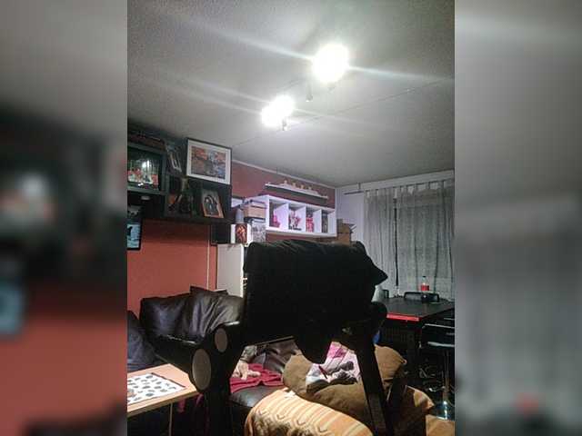 Live sex webcam photo for Wetgerman2 #277026663