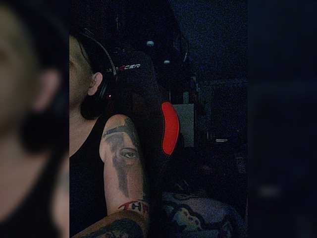 Live sex webcam photo for Wetgerman2 #277044768