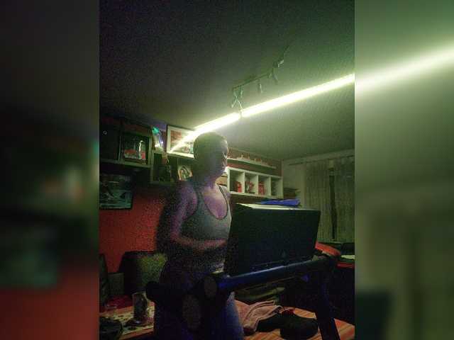 Live sex webcam photo for Wetgerman2 #277160202