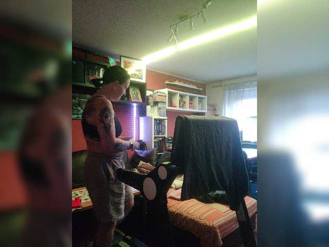 Live sex webcam photo for Wetgerman2 #277474224