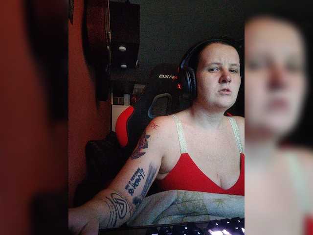 Live sex webcam photo for Wetgerman2 #277684484