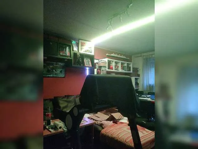 Live sex webcam photo for Wetgerman2 #277738540