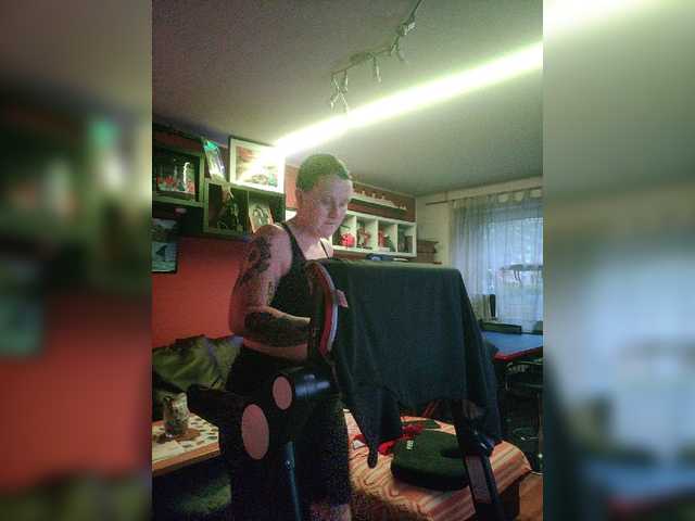 Live sex webcam photo for Wetgerman2 #277778858