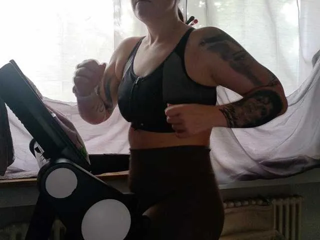 Live sex webcam photo for Wetgerman2 #291125303