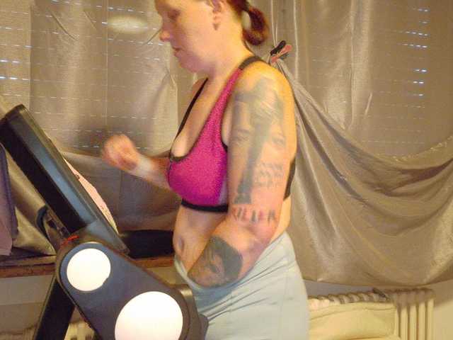 Live sex webcam photo for Wetgerman2 #291146137