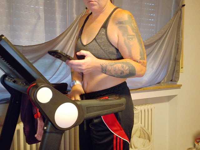 Live sex webcam photo for Wetgerman2 #291481804