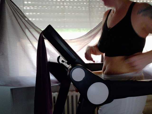 Live sex webcam photo for Wetgerman2 #291660906