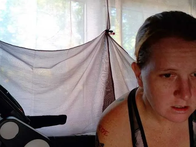 Live sex webcam photo for Wetgerman2 #291993640