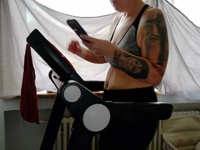 Live sex webcam photo for Wetgerman2 #292081271