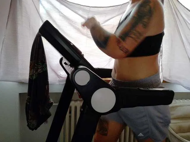 Live sex webcam photo for Wetgerman2 #292168610