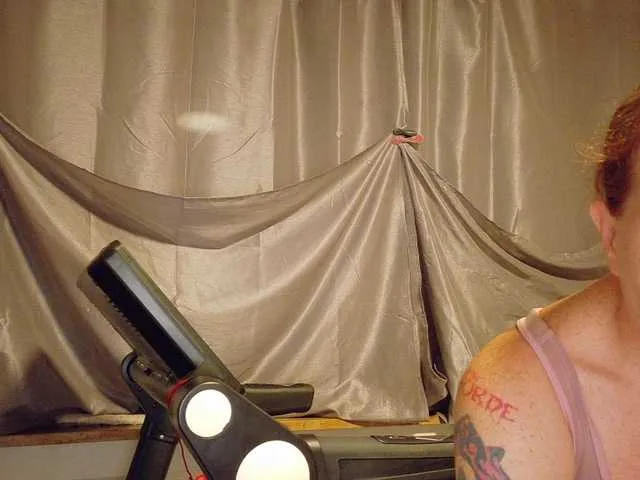 Live sex webcam photo for Wetgerman2 #292222093