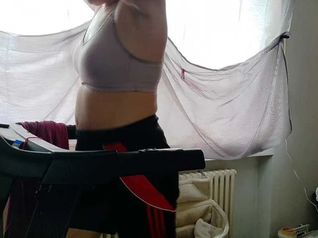 Live sex webcam photo for Wetgerman2 #293336800