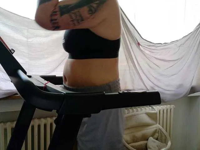 Live sex webcam photo for Wetgerman2 #293581074