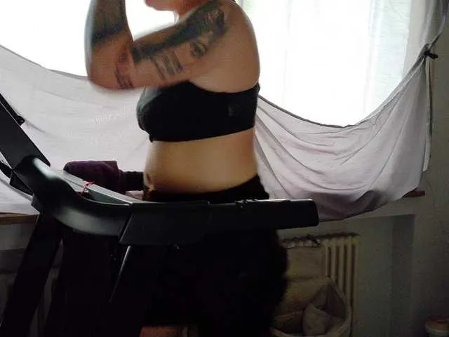 Live sex webcam photo for Wetgerman2 #293701834