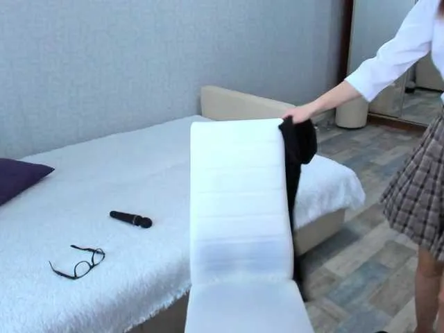 Live sex webcam photo for White-Panty #276883208