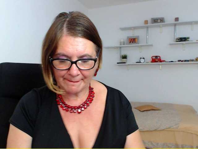 Live sex webcam photo for WifeAnna #274256124