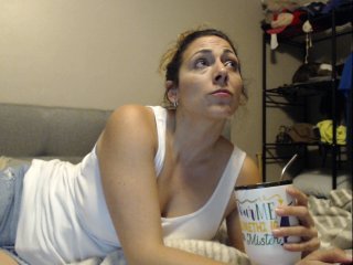 Live sex webcam photo for WifeJen85 #144463573