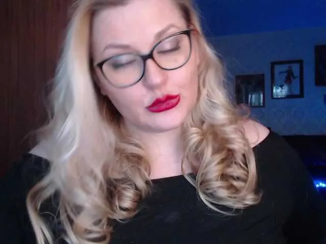 Live sex webcam photo for WifeyNusha #272313456