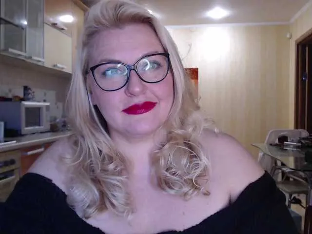 Live sex webcam photo for WifeyNusha #276564249