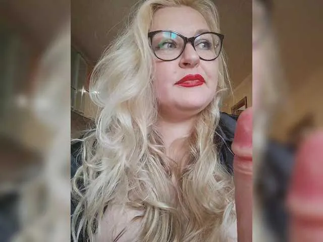 Live sex webcam photo for WifeyNusha #291383343